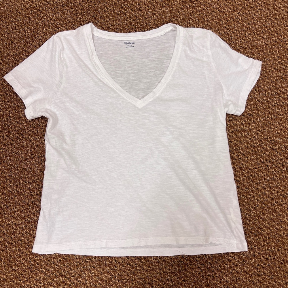 Madewell Burnout Tee / White V-Neck Short Sleeve Cropped T-Shirt / Size Medium